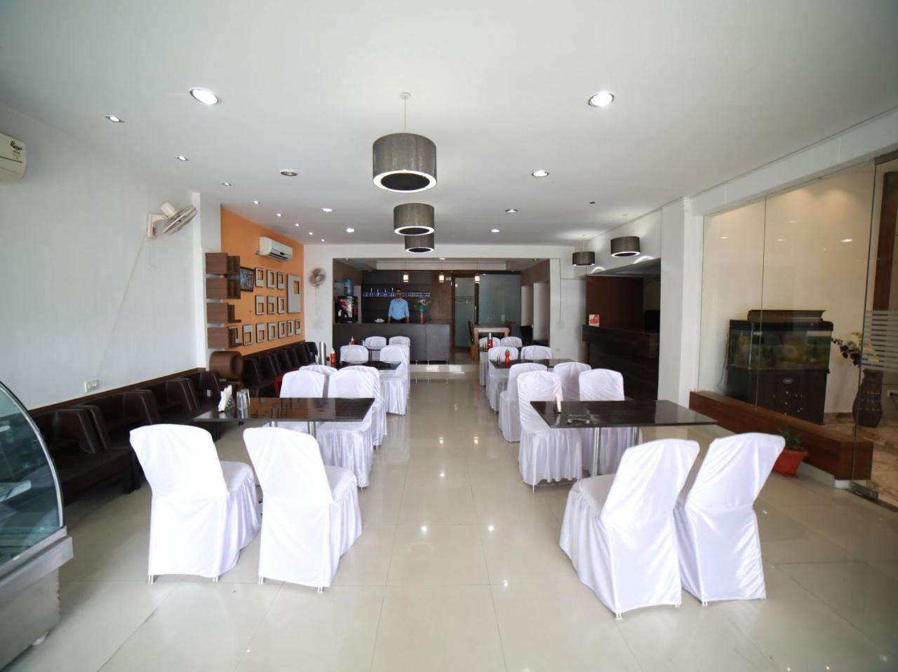 Oyo 15561 Corporate Villa Jammu Esterno foto