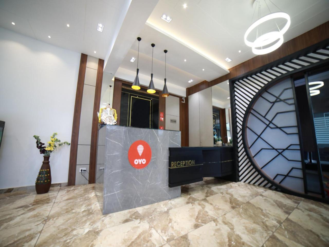 Oyo 15561 Corporate Villa Jammu Esterno foto