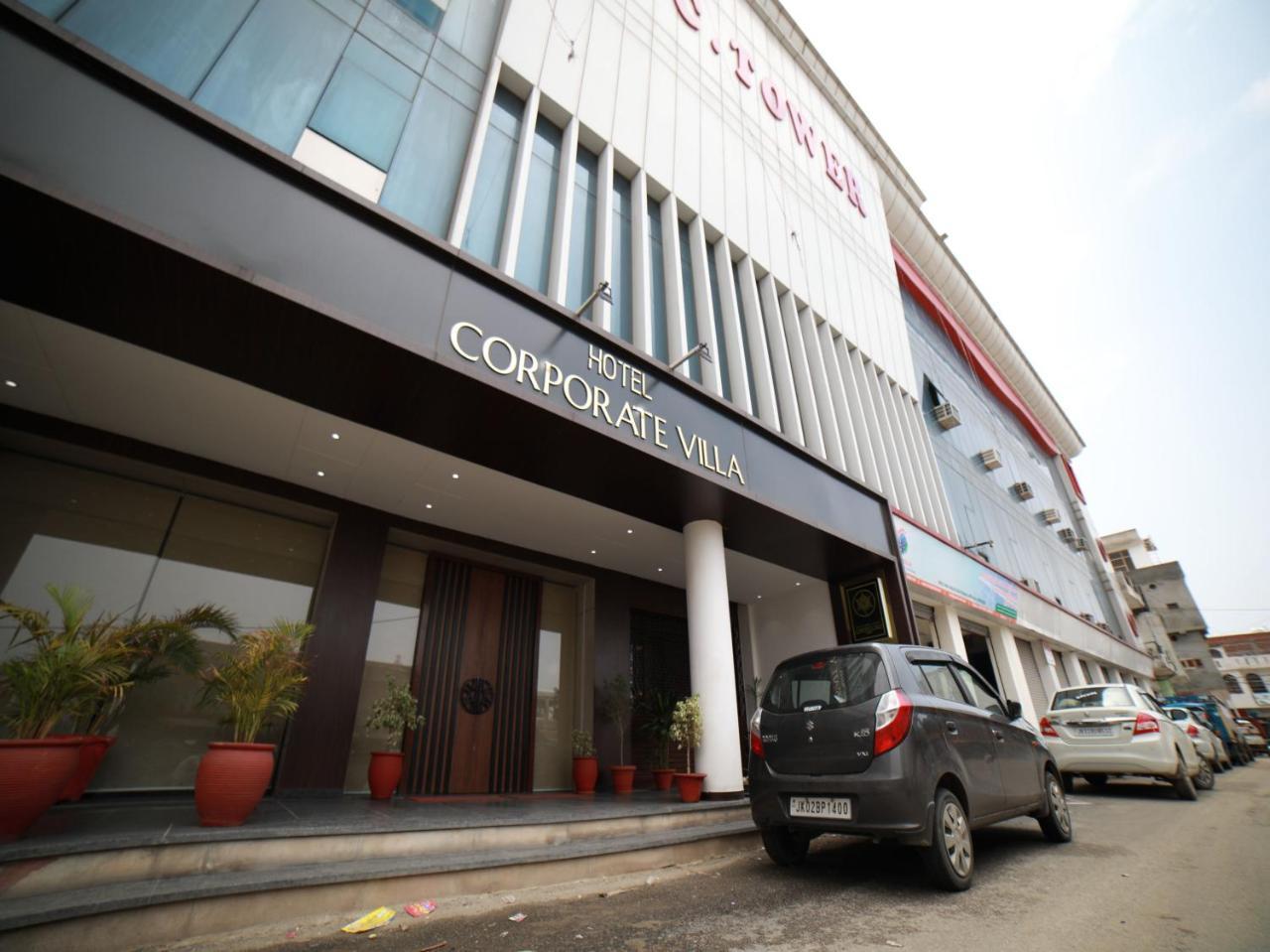 Oyo 15561 Corporate Villa Jammu Esterno foto