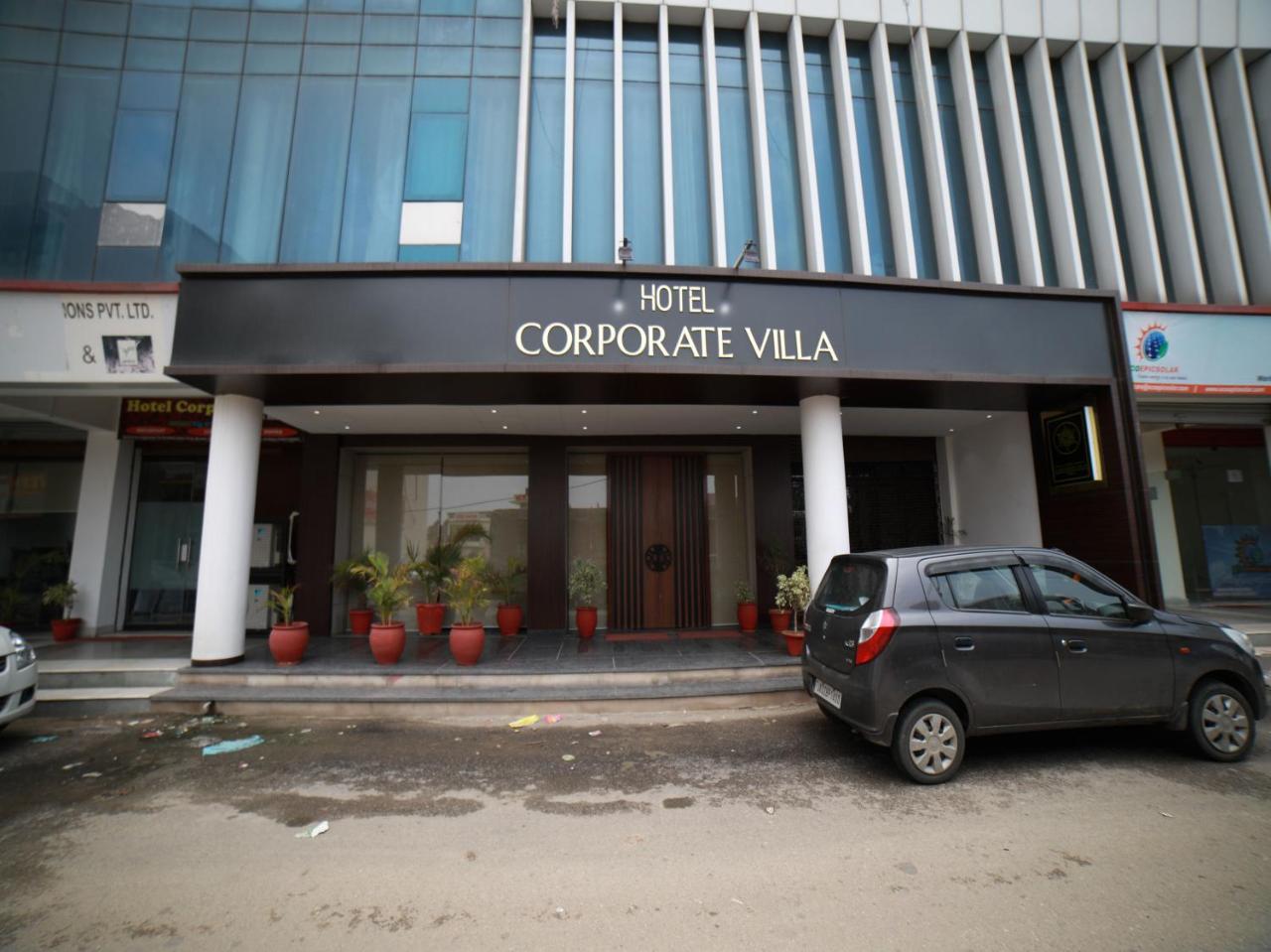 Oyo 15561 Corporate Villa Jammu Esterno foto